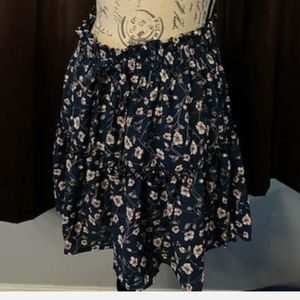 Tsher blue floral skirt size medium